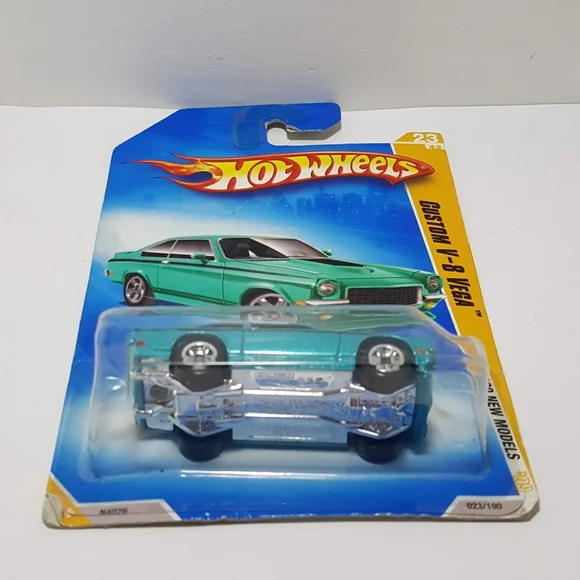 2008 Hot Wheels Custom V-8 Vega 1:64 Scale Diecast Collectable Car - Picture 3 of 6